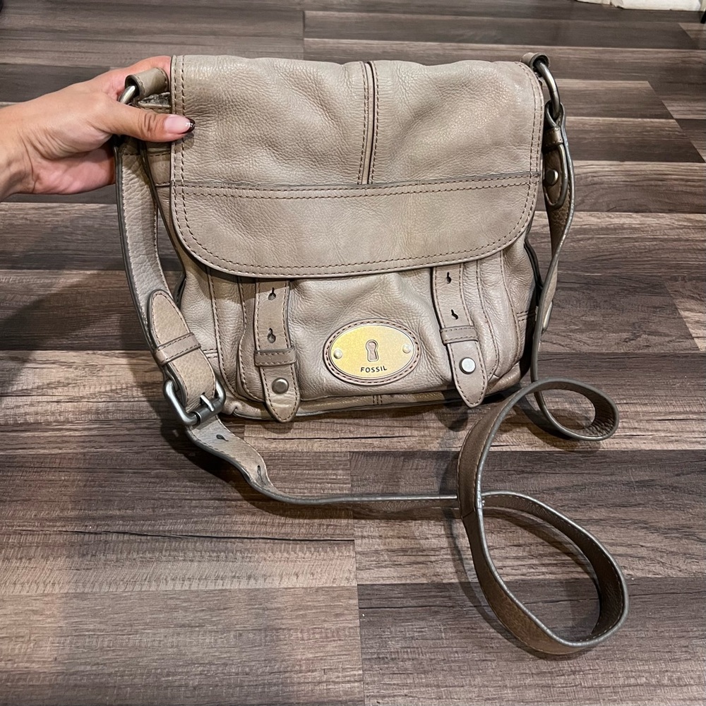 Fossil Maddox Flap Grey Tan Leather Crossbody Bag Vintage Y2K